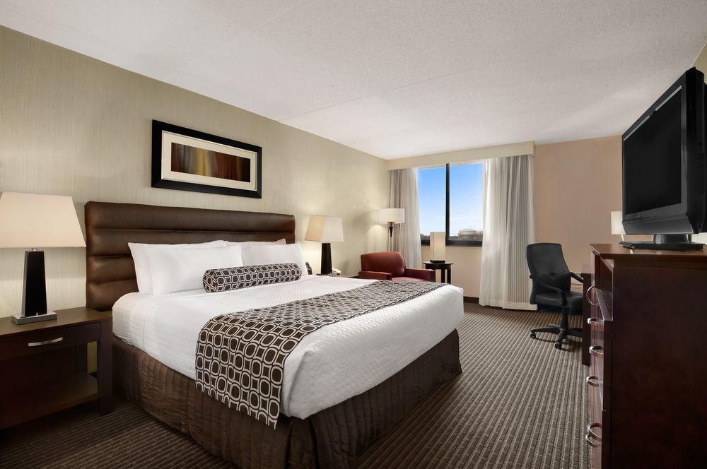 Crowne Plaza Columbus North - Worthington By Ihg Hotel Bagian luar foto