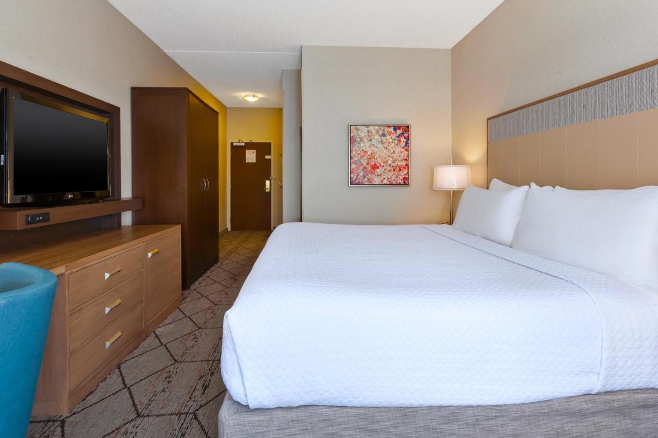 Crowne Plaza Columbus North - Worthington By Ihg Hotel Bagian luar foto