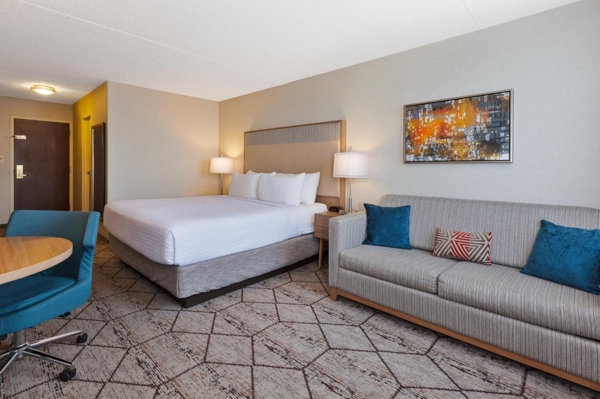 Crowne Plaza Columbus North - Worthington By Ihg Hotel Bagian luar foto